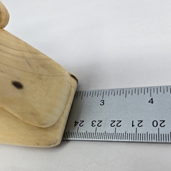 Nativity Shepard Praying Before Baby Jesus Wood Hand Carved By R. Herrenbruck - Picture 11 of 11